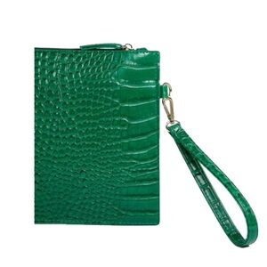 Elegant Green Crocodile-Embossed Wristlet NWOT Large Envelope Clutch